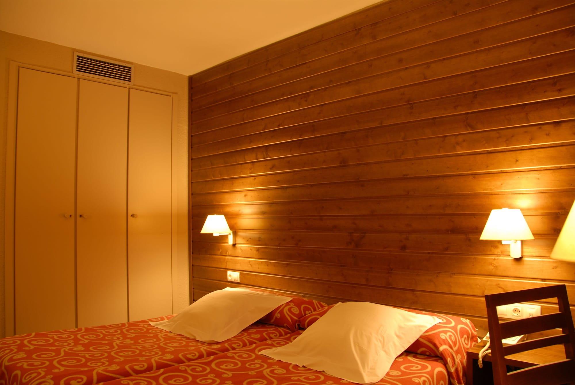 Tuc Blanc Hotel Baqueira Beret Exterior foto