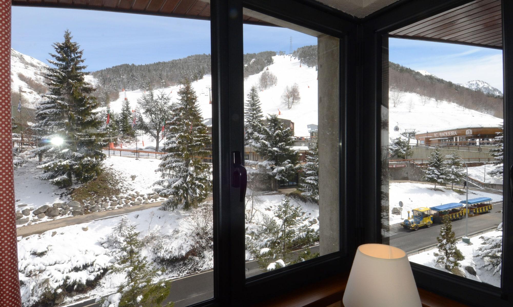 Tuc Blanc Hotel Baqueira Beret Exterior foto